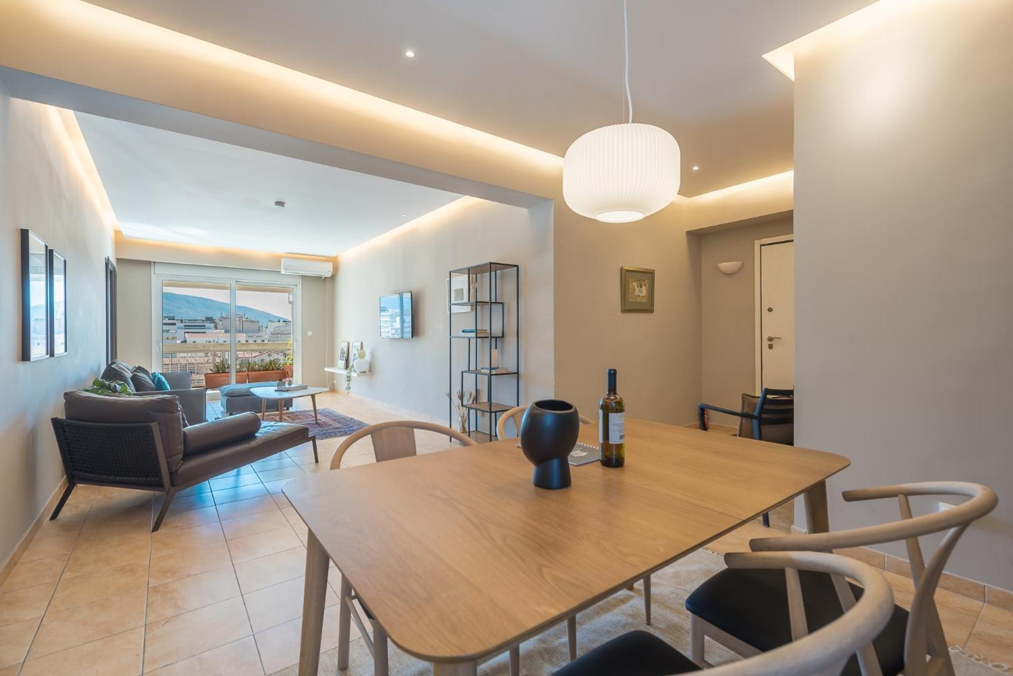 Artistic 2bdr Flat W Terrace & View In Centre Apartment *