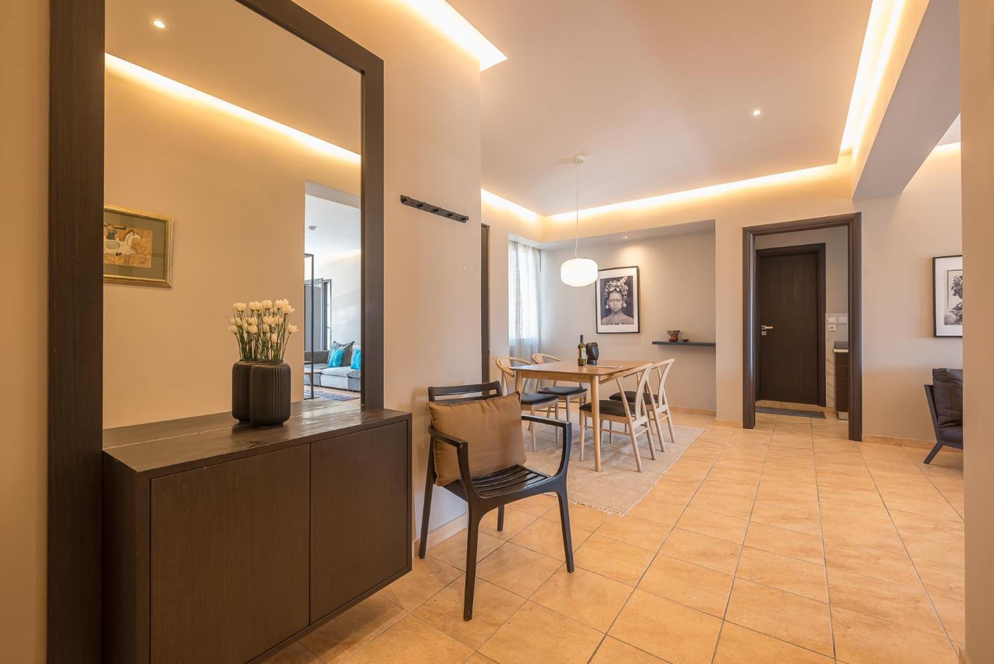 Artistic 2bdr Flat W Terrace & View In Centre Apartment *