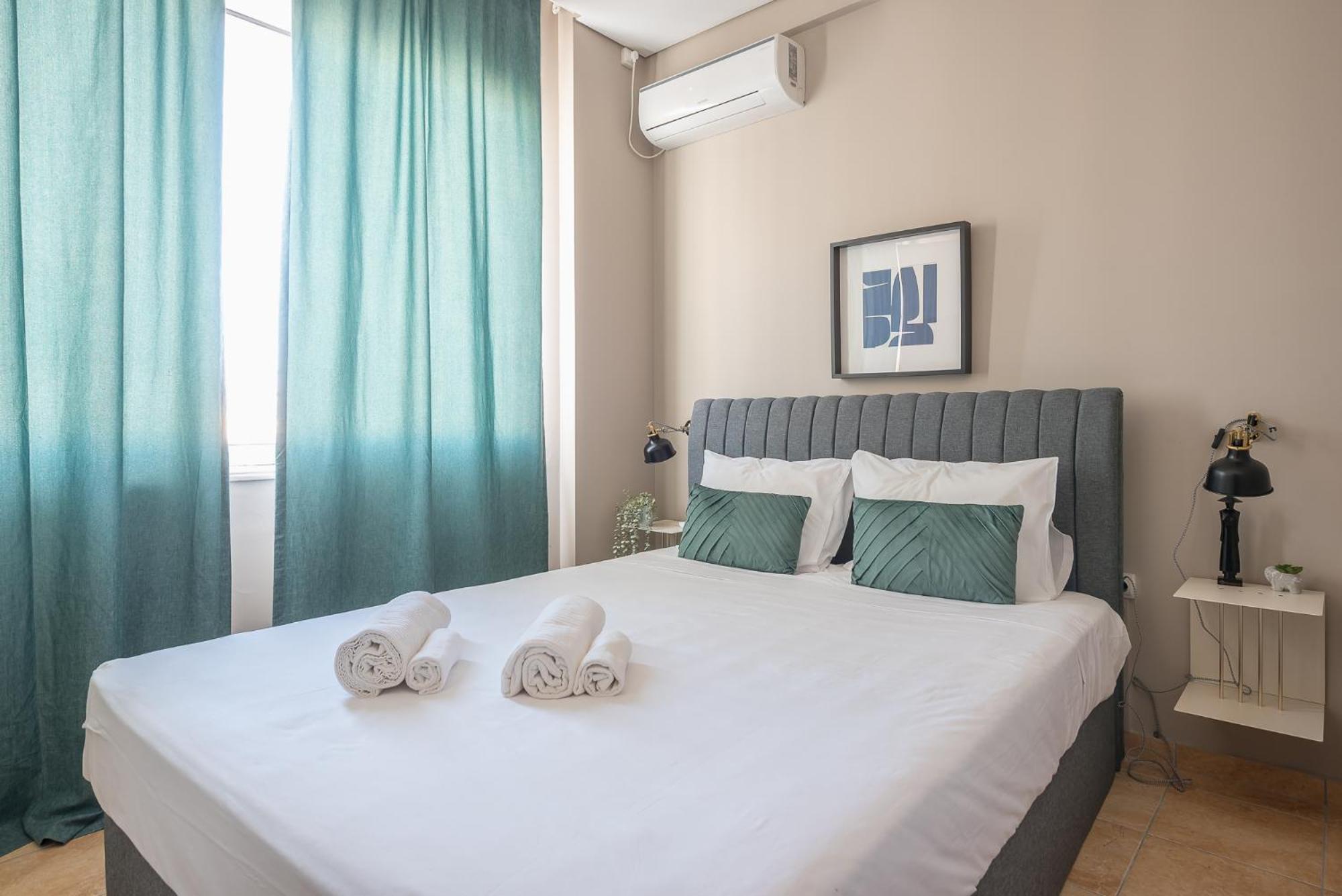 Artistic 2bdr Flat W Terrace & View In Centre * Athens