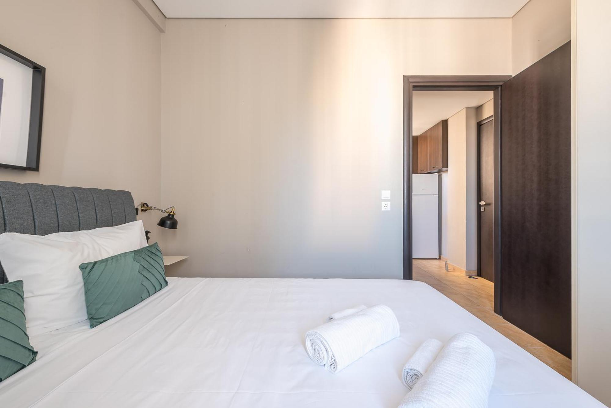 Apartment Artistic 2bdr Flat W Terrace & View In Centre *