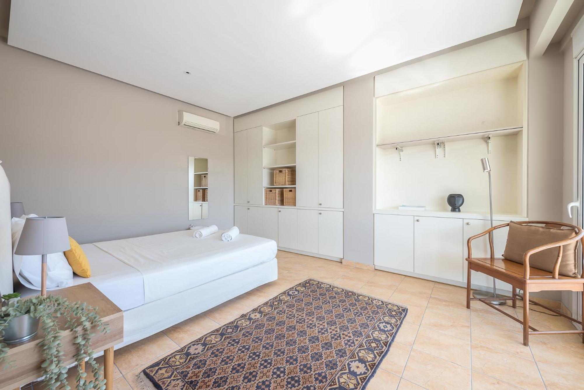 Artistic 2bdr Flat W Terrace & View In Centre Apartment Athens