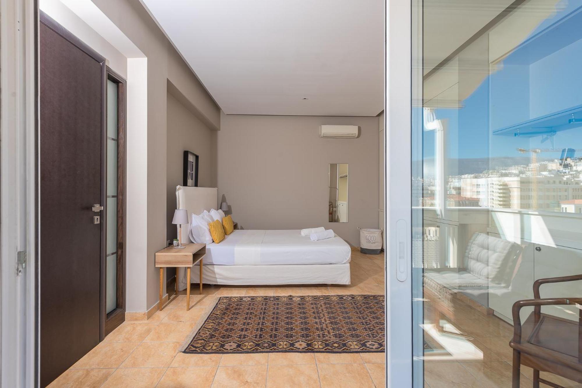 Artistic 2bdr Flat W Terrace & View In Centre Athens