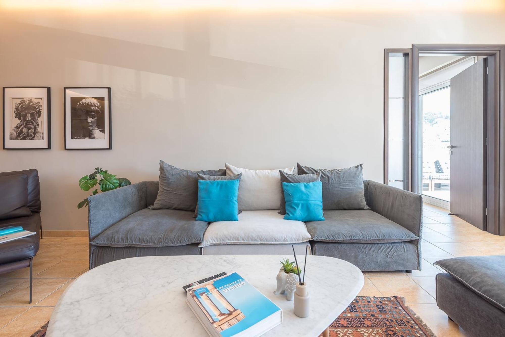 Artistic 2bdr Flat W Terrace & View In Centre Apartment Athens